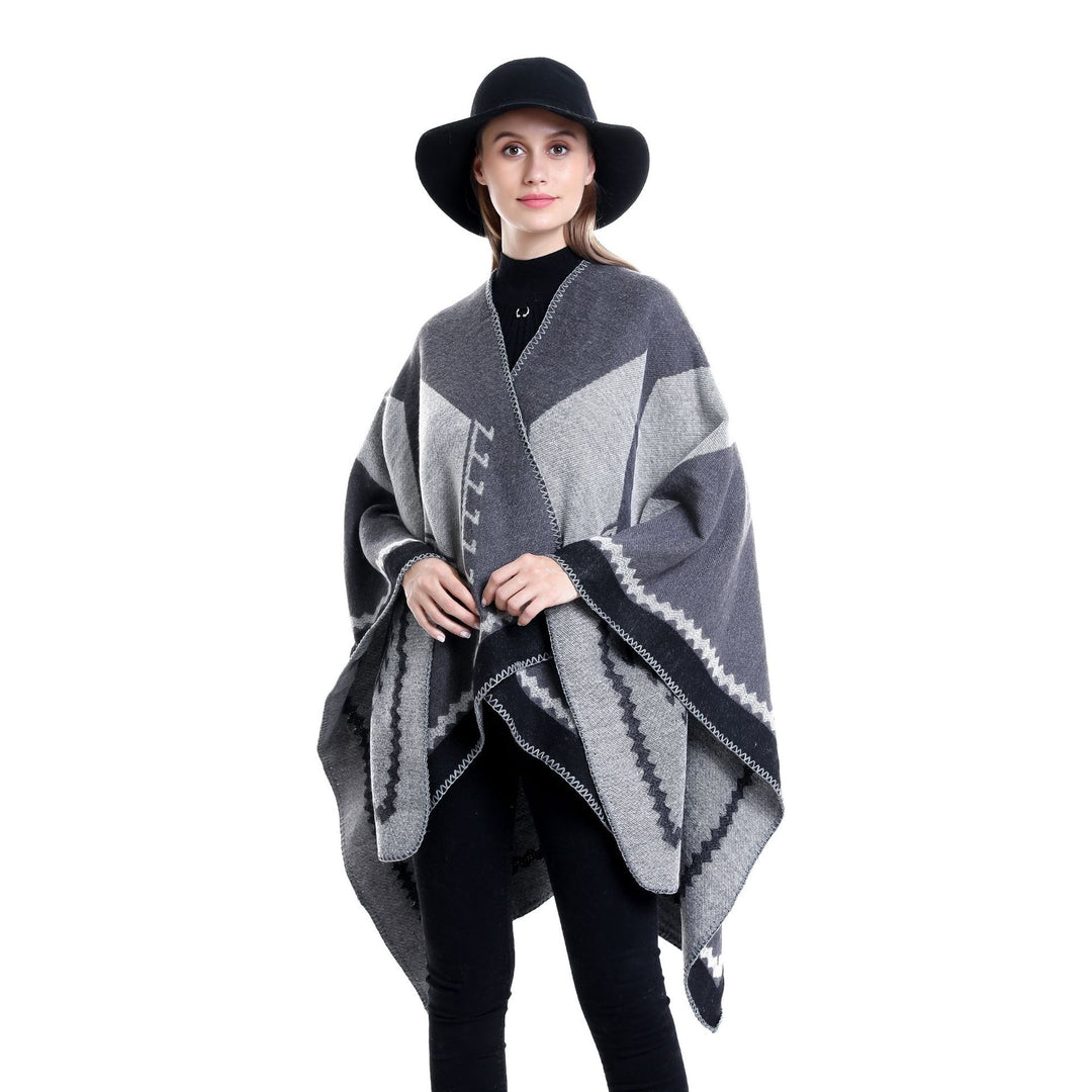 Damen Oversize-Ruana im Ethno-Jacquard mit V-Ausschnitt Echo Archiv