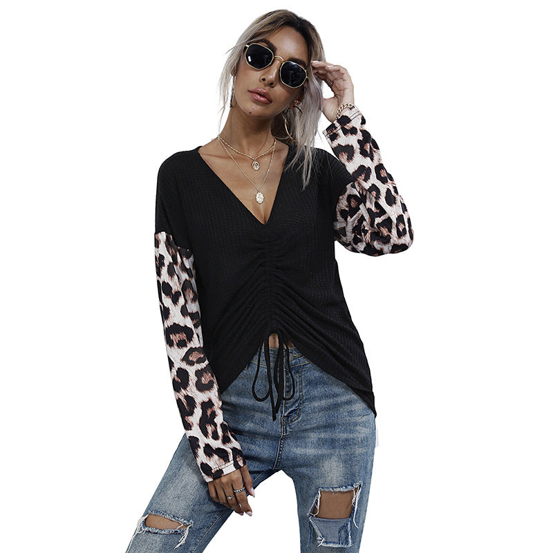 Damen Geripptes V-Ausschnitt-Longsleeve mit Raffung & Leo-Ärmeln Echoarchiv