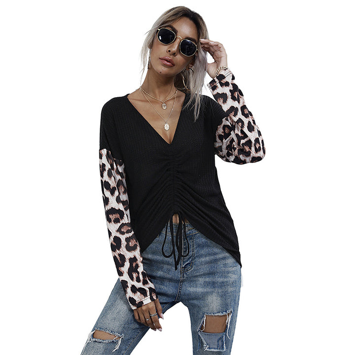 Damen Geripptes V-Ausschnitt-Longsleeve mit Raffung & Leo-Ärmeln Echoarchiv