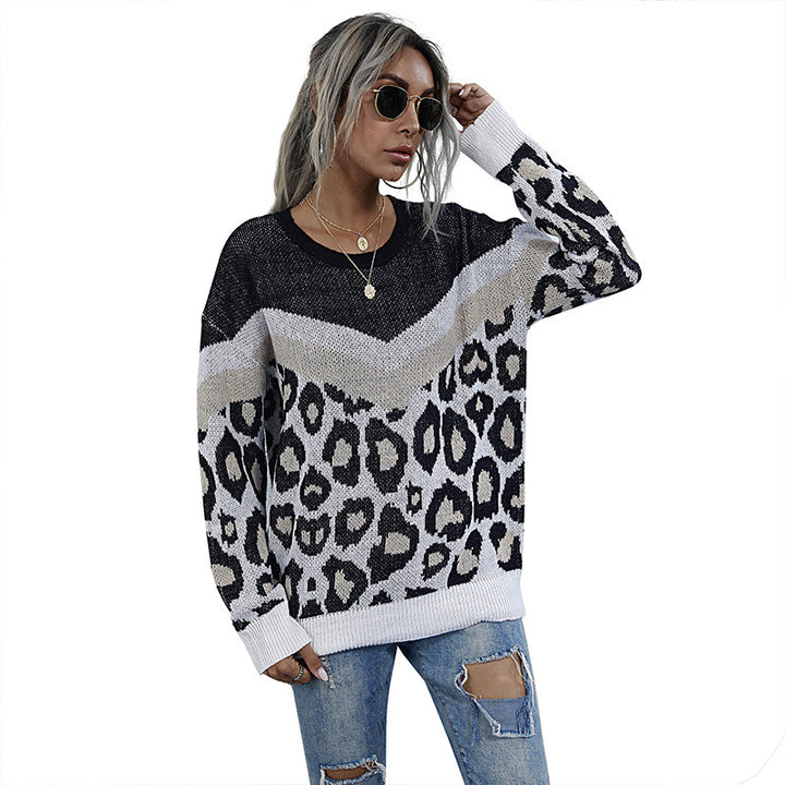Damen Oversize Strickpullover mit Leopardenjacquard und kontrastierender V‑Blende Echoarchiv