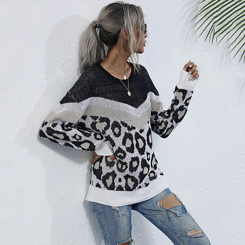 Damen Oversize-Feinstrickpullover mit Chevron-Detail und abstraktem Leoprint Echoarchiv