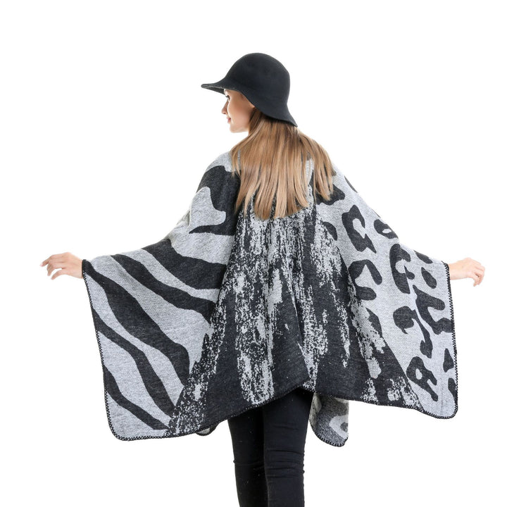Damen Oversize‑Poncho im Revers‑Stil mit Animal‑Jacquard aus Wollmix Echo Archiv
