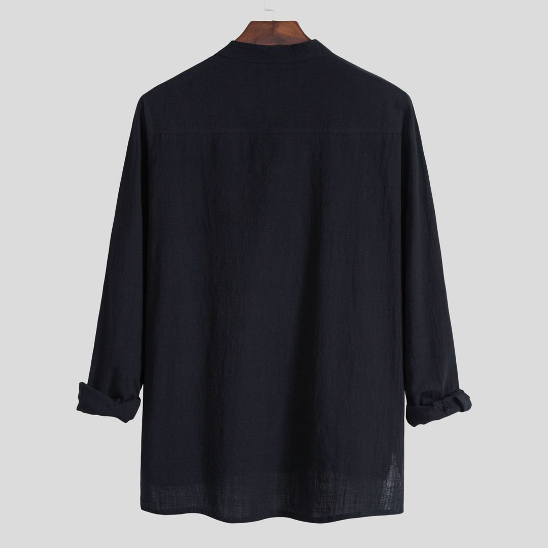 Herren Langarmhemd mit innovativem Henley-Ausschnitt und praktischer Brusttasche Echoarchiv