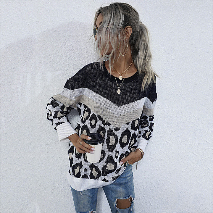 Damen Oversize-Feinstrickpullover mit Chevron-Detail und abstraktem Leoprint Echoarchiv