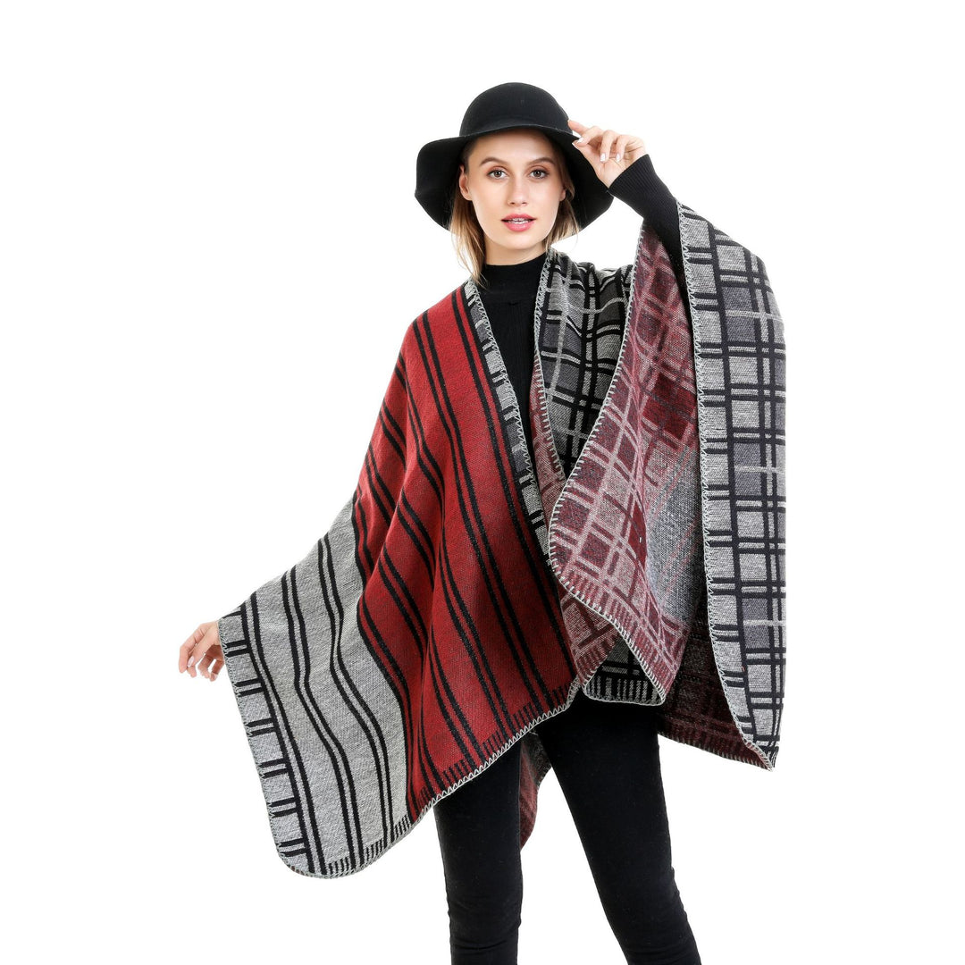 Damen Oversize-Ruana im Patch-Karo-Strick mit offenem Saum Echo Archiv