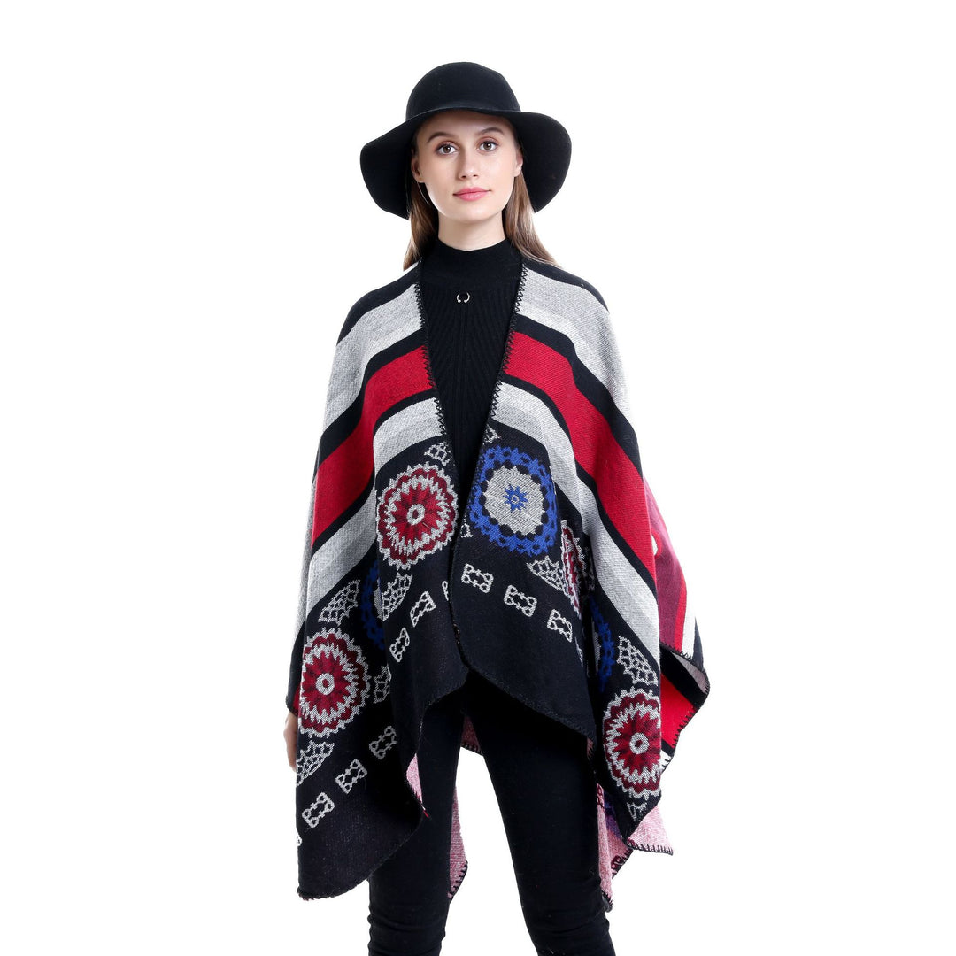 Damen Oversize-Ruana-Poncho mit V-Ausschnitt und ornamentaler Jacquard-Webung – Célinea