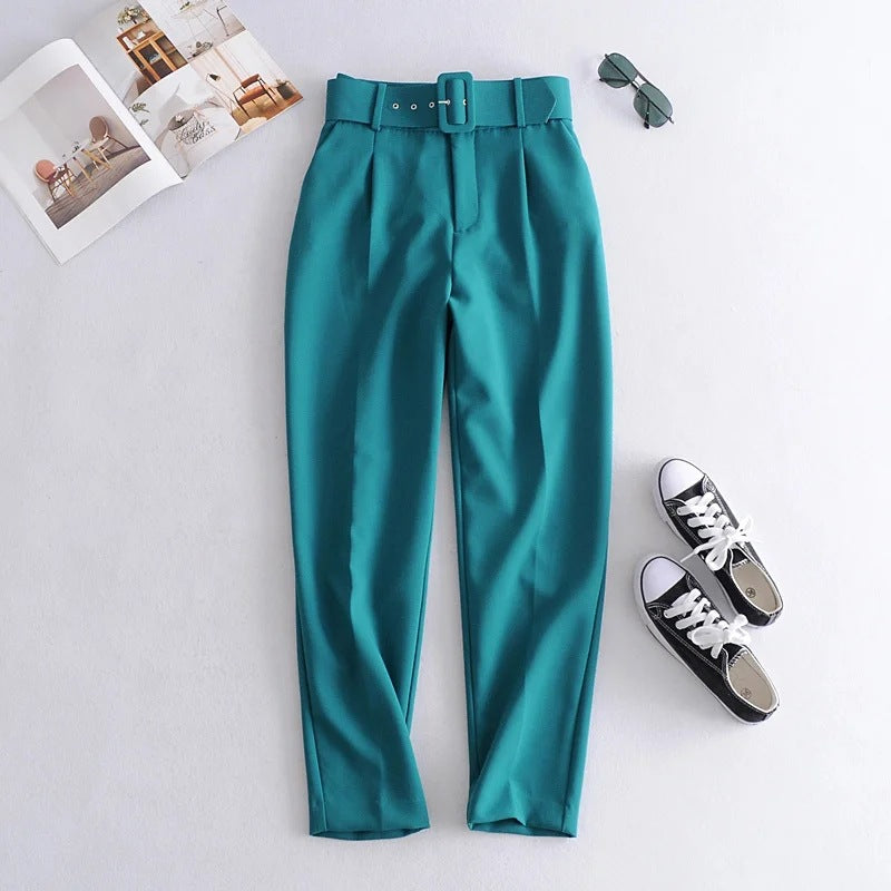 Damen Hochtaillierte Tailored-Hose mit Bundfalten und Stoffgürtel Echo Archiv