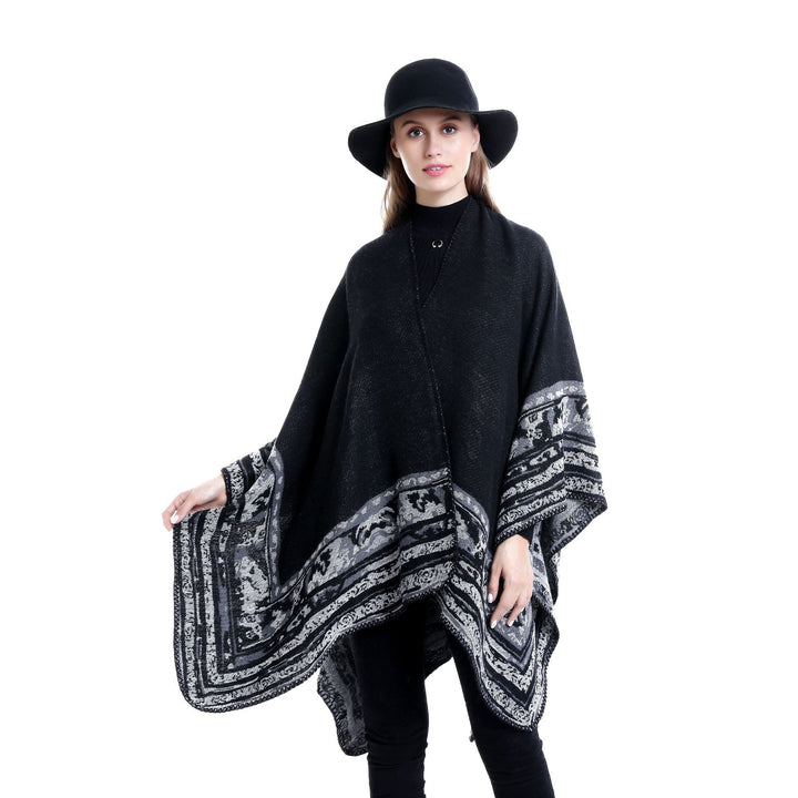 Damen Weichfallende Oversize-Ruana im Umhangstil mit ornamentaler Bordüre Echo Archiv