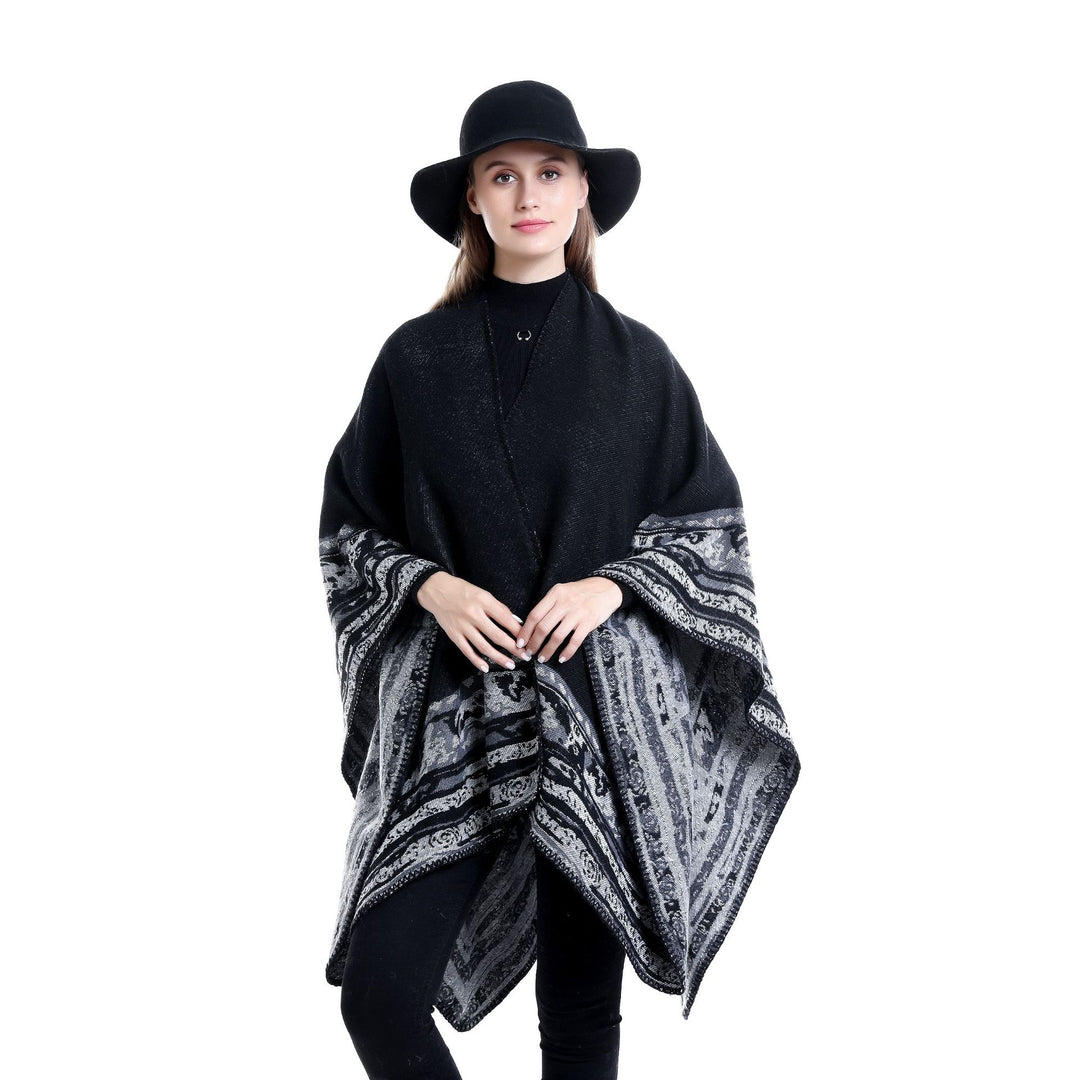 Damen Weichfallende Oversize-Ruana im Umhangstil mit ornamentaler Bordüre Echo Archiv