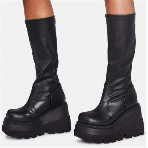 Damen Overknee-Plateau-Stiefel mit klobiger Lug-Sohle und seitlichem Reißverschluss – Lioré