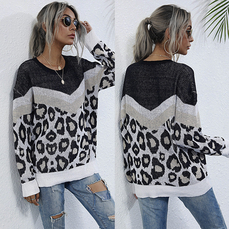 Damen Oversize Strickpullover mit Leopardenjacquard und kontrastierender V‑Blende Echoarchiv