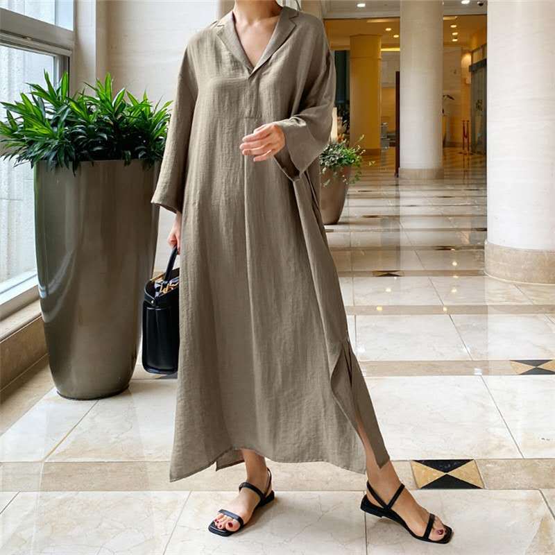Damen Lockeres Leinen-Maxikleid mit Hemdkragen, V‑Ausschnitt und seitlichen Schlitzen – Valéora
