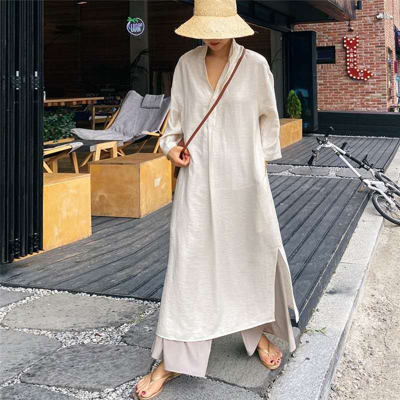 Damen Lockeres Leinen-Maxikleid mit Hemdkragen, V‑Ausschnitt und seitlichen Schlitzen – Valéora
