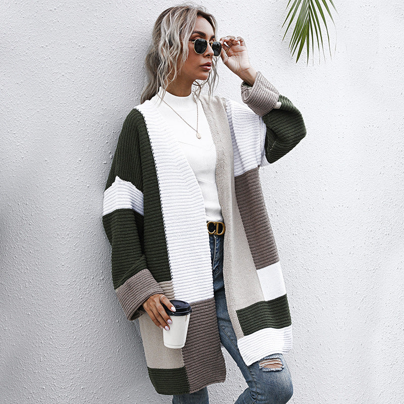 Damen Oversize Strickcardigan mit Colorblock‑Patchwork und offener Front Echoarchiv