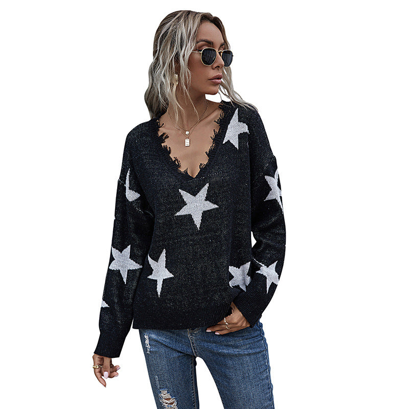Damen Grobstrick-Pullover mit Sternenjacquard, ausgefranster V-Ausschnitt und lässiger Longline-Silhouette Echoarchiv