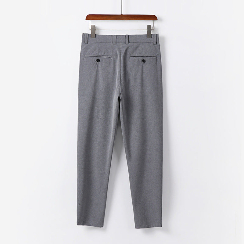 Herren Schmale Chino-Hose aus Stretch-Baumwollmix mit schmalem Bein und Bundfalten Echoarchiv