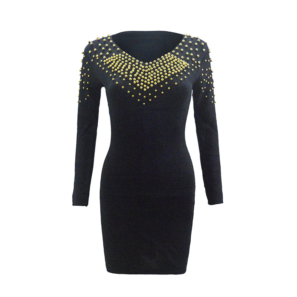 Damen Figurbetontes Stretch‑Minikleid mit V‑Ausschnitt und Nietenbesatz – Élara