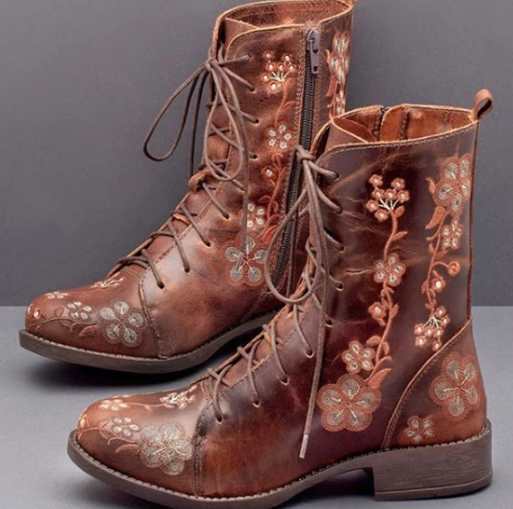 Damen bestickte Combat-Stiefelette mit floralem Stickmotiv, seitlicher Reißverschluss und gepolstertem Komfortfußbett Echo Archiv