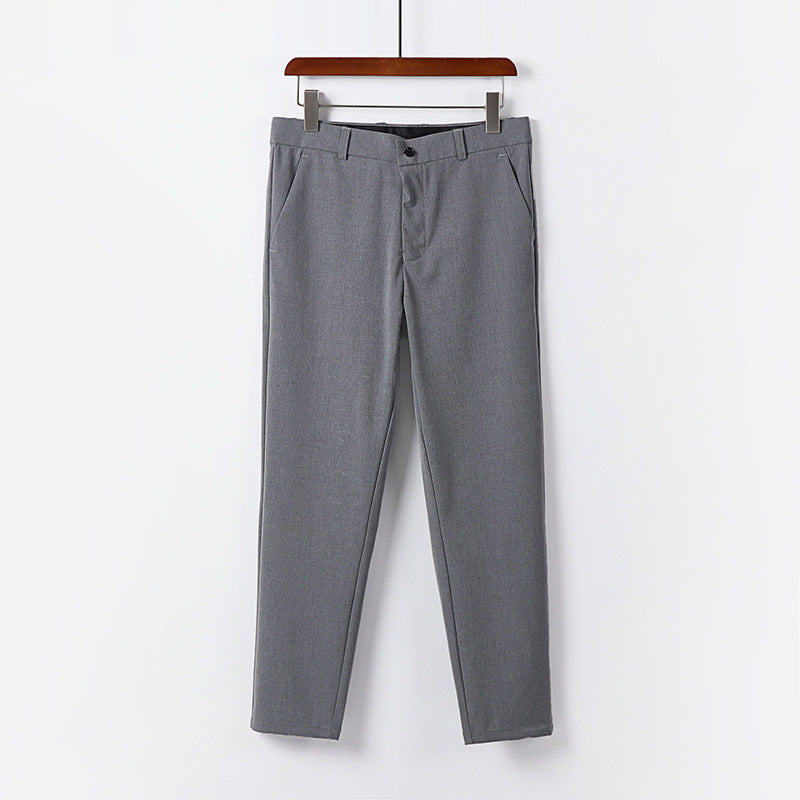 Herren Schmale Chino-Hose aus Stretch-Baumwollmix mit schmalem Bein und Bundfalten Echoarchiv