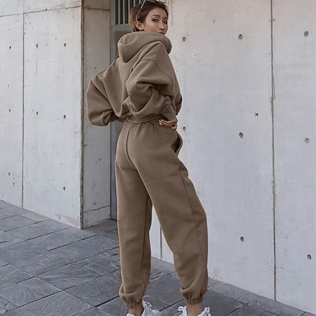 Damen kuscheliges kurzes Kapuzenpullover- und hochgeschnittene Jogginghose Set – Auréline