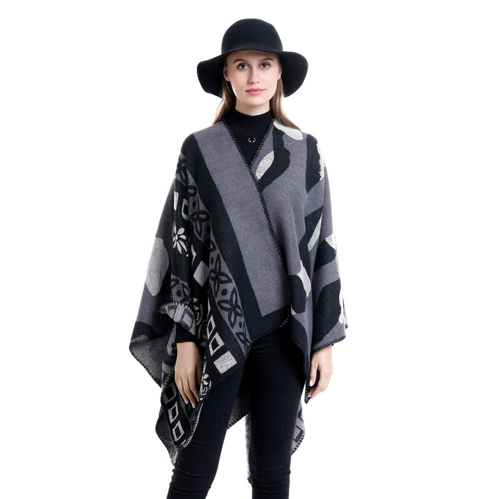 Damen Jacquard‑Strickruana im Oversize‑Fall mit grafischer Musterung Echo Archiv