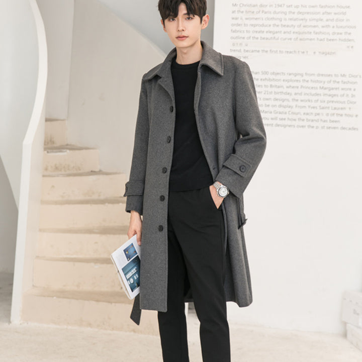 Herren Longcoat aus Wollmix mit verdeckter Knopfleiste Taillengürtel und klassischem Revers Echoarchiv