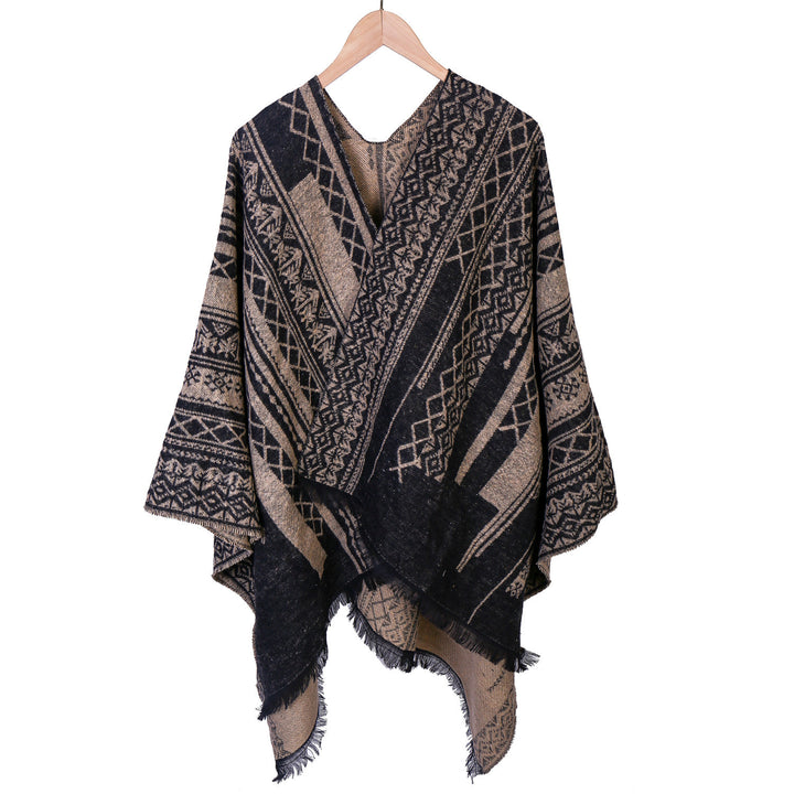 Damen Ruana-Poncho im kastigen Kimono-Fall mit feiner Jacquard‑Webstruktur und Fransensaum Echo Archiv