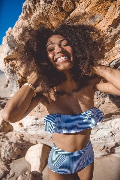 Damen Bandeau-Bikini mit modischen Rüschendetails Echo Archiv