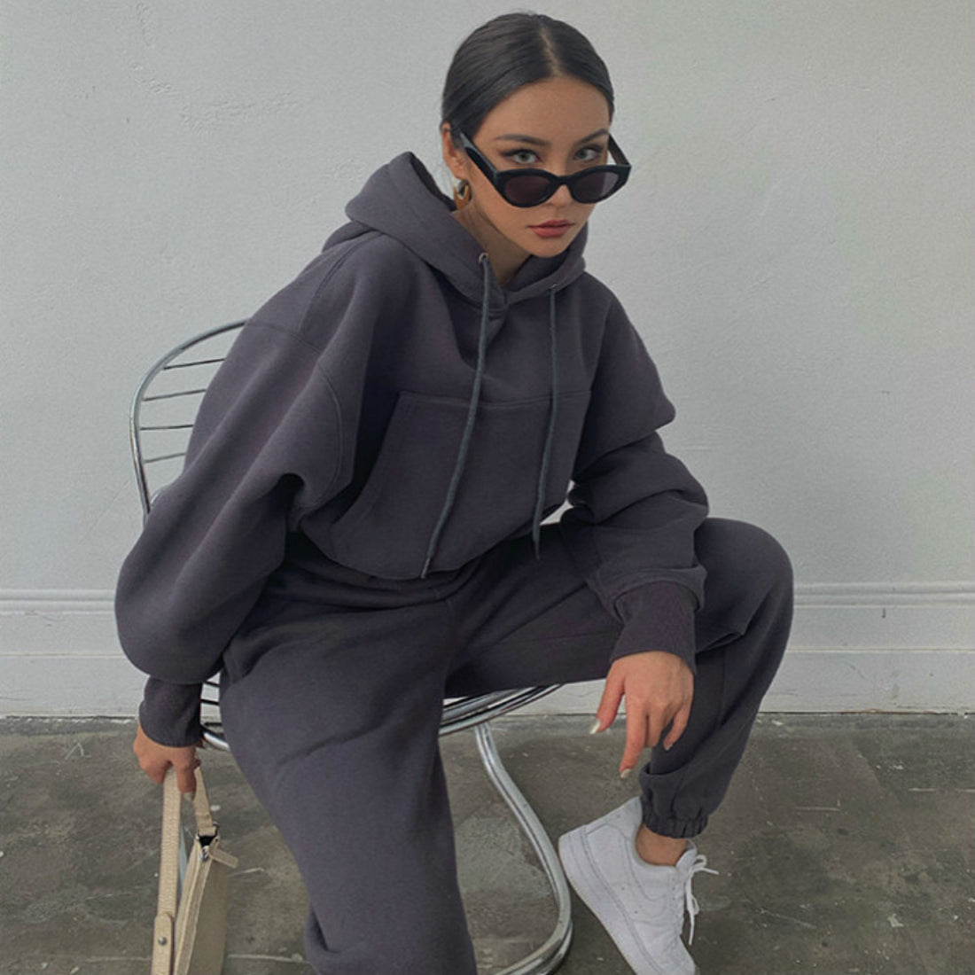 Damen kuscheliges kurzes Kapuzenpullover- und hochgeschnittene Jogginghose Set – Auréline