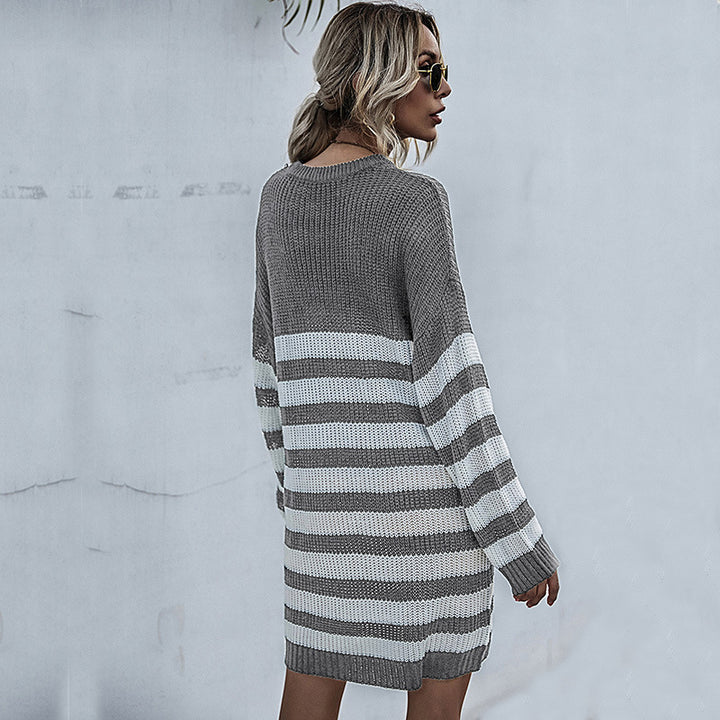 Damen Strickkleid im Oversize-Look mit Blockstreifen und geripptem Saum Echoarchiv