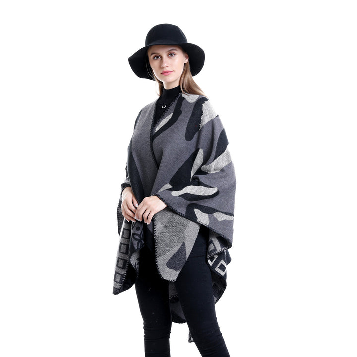Damen Jacquard‑Strickruana im Oversize‑Fall mit grafischer Musterung Echo Archiv