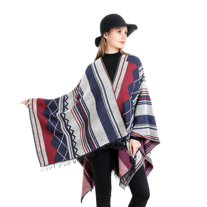 Damen Jacquard-Ruana im Oversize-Kimono mit Fransen und geometrischem Muster Echo Archiv