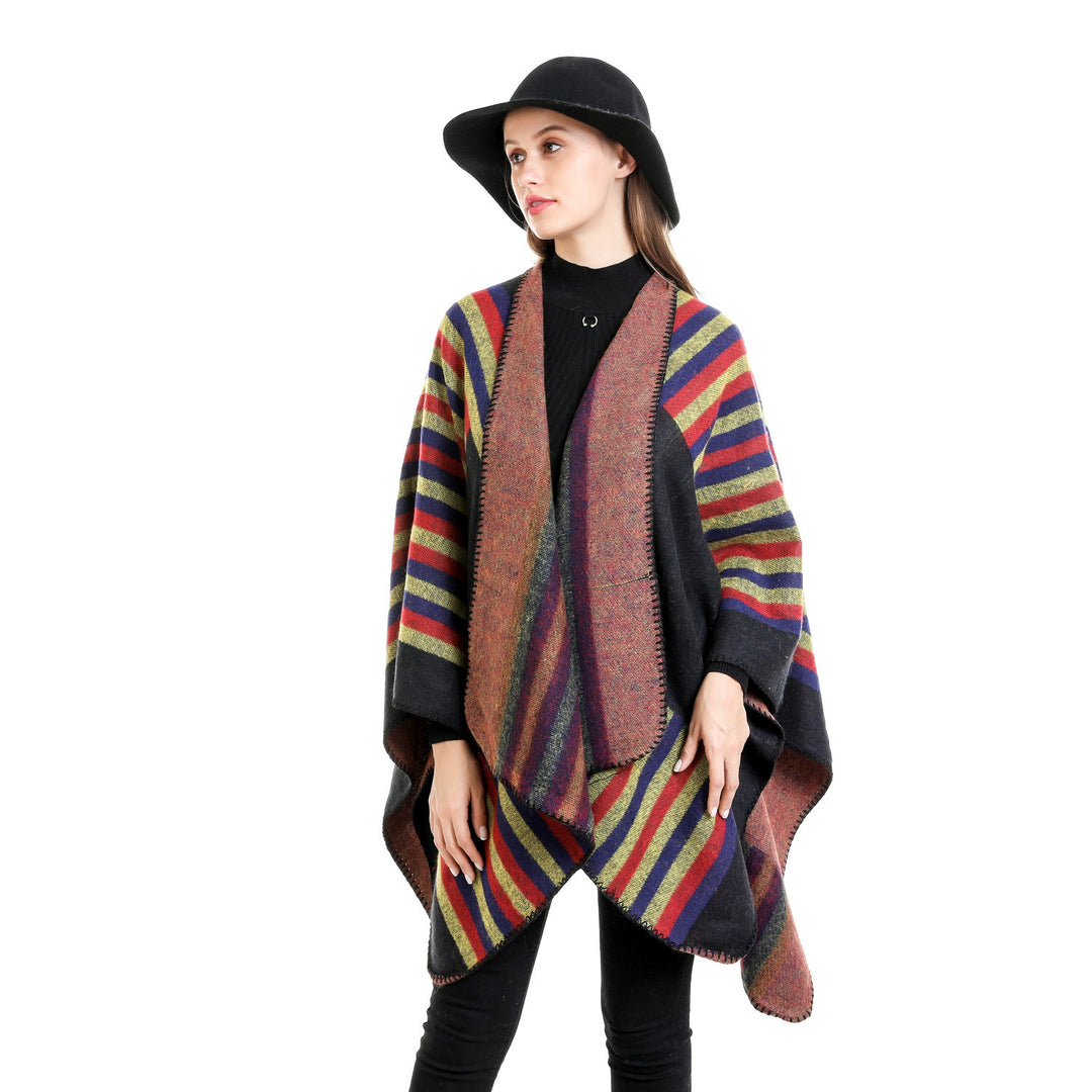 Damen Wendefreundliche Ruana im Oversize mit diagonalen Blockstreifen und dekorativer Zierkante – Avérine