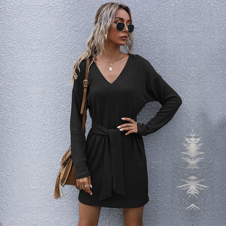 Damen Kaschierendes Rippstrick-Minikleid mit V-Ausschnitt, Taillengürtel und lässiger Oversize-Passform Echoarchiv
