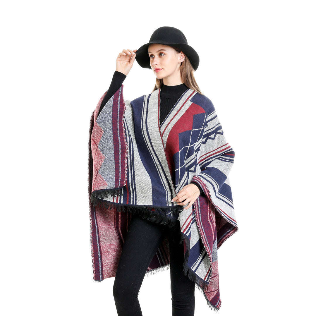Damen Jacquard-Ruana im Oversize-Kimono mit Fransen und geometrischem Muster Echo Archiv