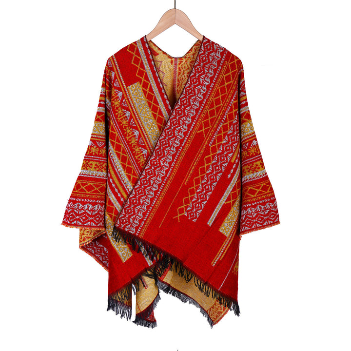 Damen Ruana-Poncho im kastigen Kimono-Fall mit feiner Jacquard‑Webstruktur und Fransensaum Echo Archiv