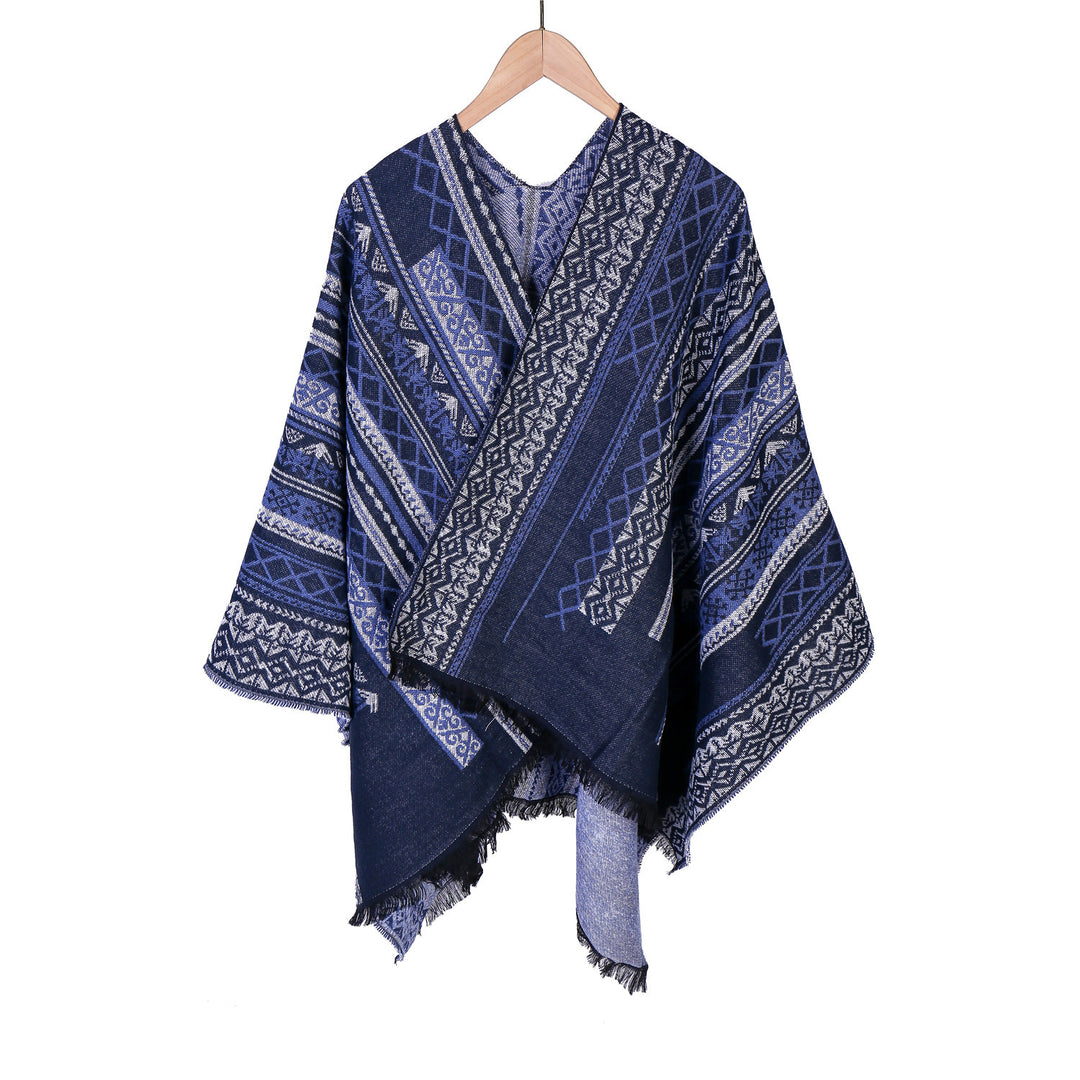 Damen Ruana-Poncho im kastigen Kimono-Fall mit feiner Jacquard‑Webstruktur und Fransensaum Echo Archiv