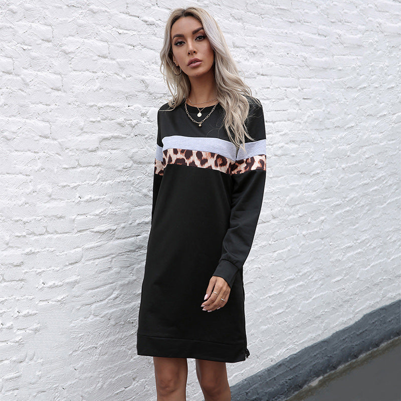 Damen lässiges Sweatshirtkleid mit Leopardenstreifen und kontrastierendem Brustband Echoarchiv