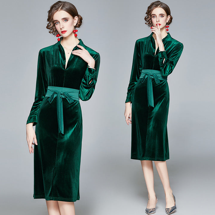 Damen Samt-Midikleid mit Stehkragen und tailliertem Bindegürtel – Élara