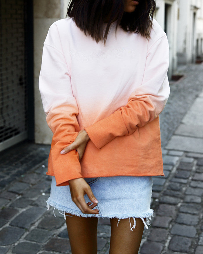 Damen Oversize Dip‑Dye Sweatshirt mit Farbverlauf und geradem Saum – Avérine