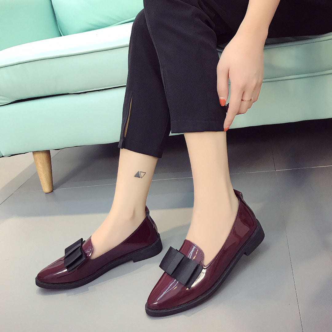 Damen nan eleganter Lackslipper mit dekorativer Schleife und leichter Plateausohle Echo Archiv