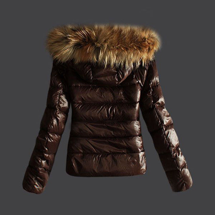 Damen Steppjacke mit abnehmbarem Kunstfellkragen und modernem Schnitt – Célinea