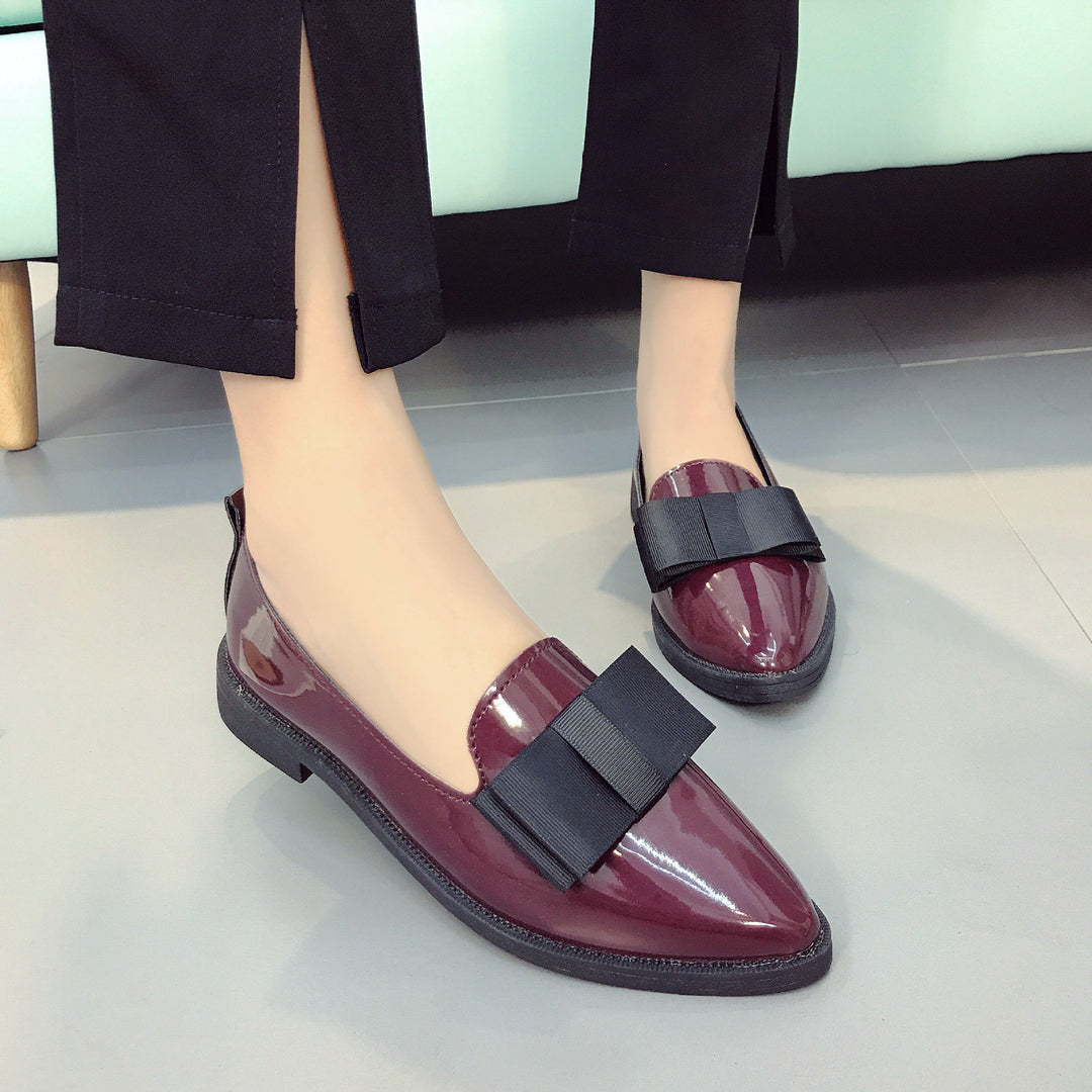 Damen nan eleganter Lackslipper mit dekorativer Schleife und leichter Plateausohle Echo Archiv
