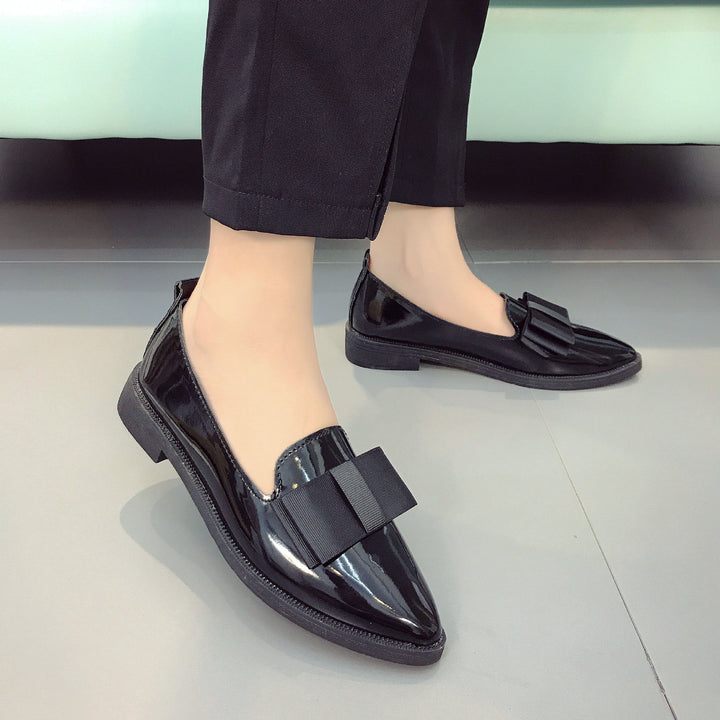 Damen nan eleganter Lackslipper mit dekorativer Schleife und leichter Plateausohle Echo Archiv