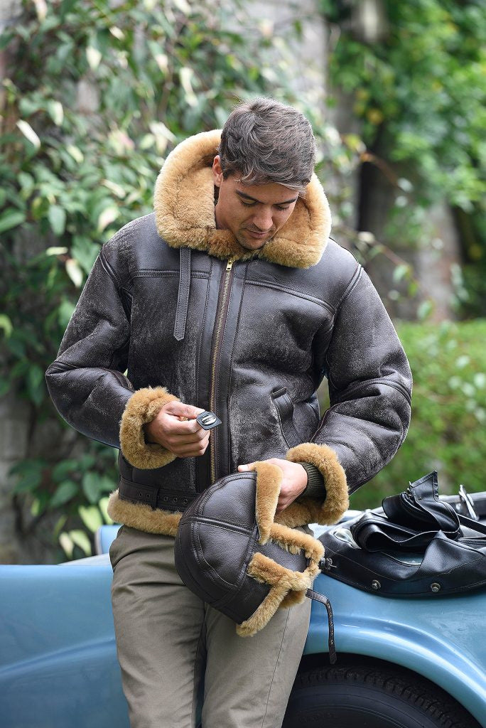 Herren Lammfell-Bomberjacke mit hochwertiger Verarbeitung und weichem Innenfutter Echoarchiv