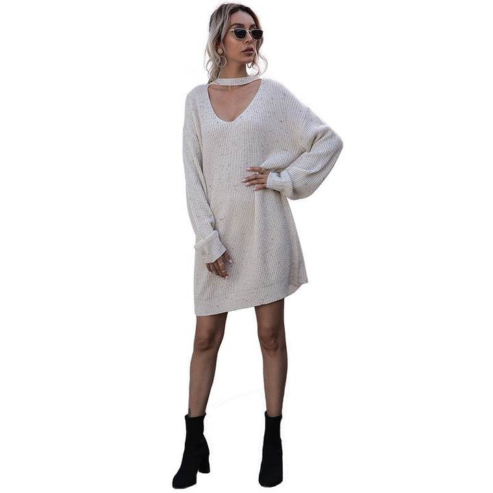 Damen Gestricktes Mini-Strickkleid mit V‑Ausschnitt, Choker‑Detail und Ballonärmeln Echoarchiv