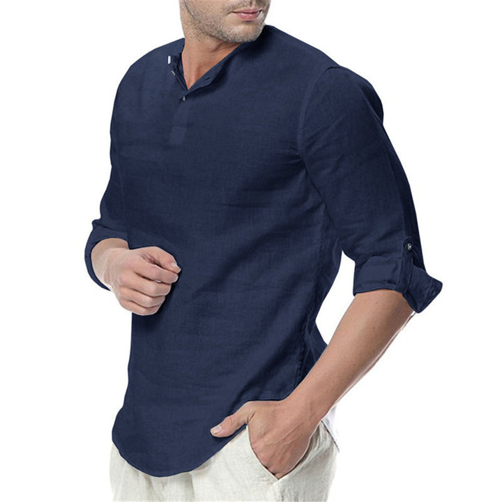 Herren Elegante Leinenbluse mit umschlagbaren Ärmeln und schlichten Knopfdetails Echoarchiv