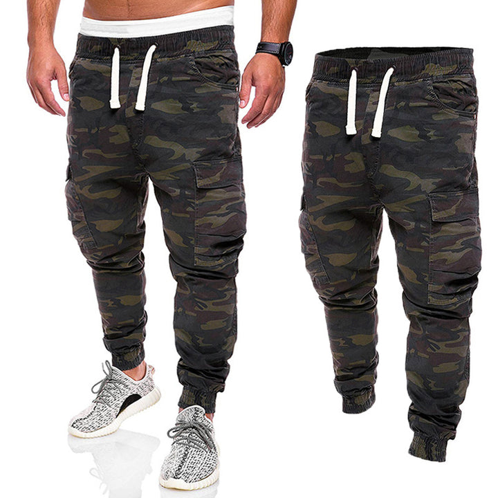 Herren nan taillierte Cargo-Joggerhose mit elastischem Komfortbund, seitlichen Klappentaschen und schmal zulaufenden Bündchen Echo Archiv