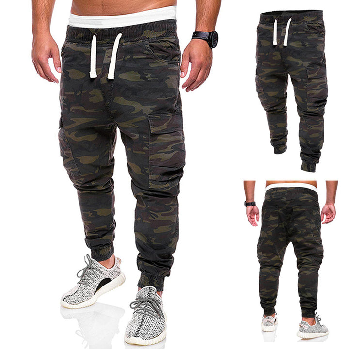 Herren nan taillierte Cargo-Joggerhose mit elastischem Komfortbund, seitlichen Klappentaschen und schmal zulaufenden Bündchen Echo Archiv