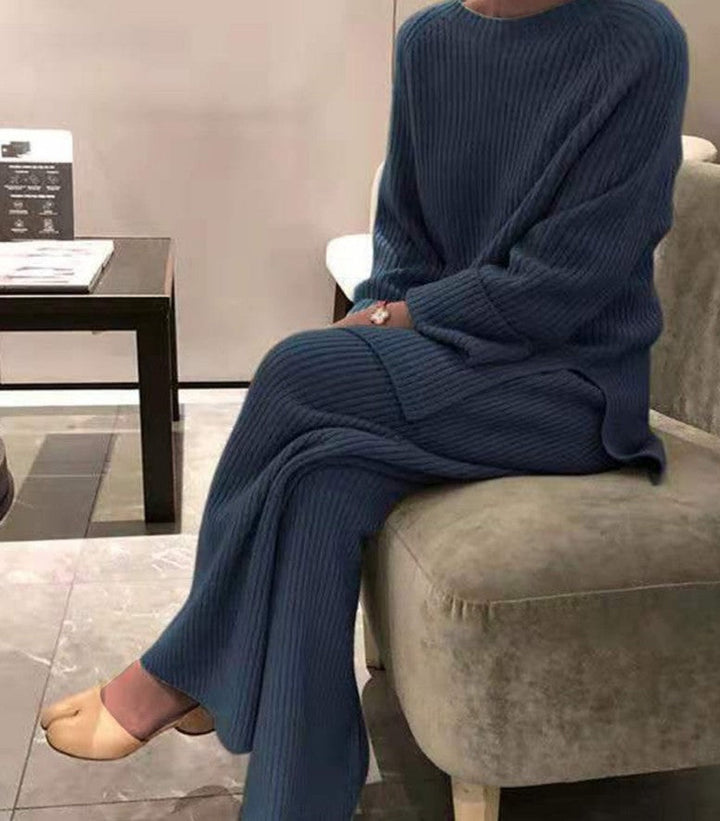 Damen gemütlicher Strickanzug im Echoarchivrnen Rippdesign Echoarchiv